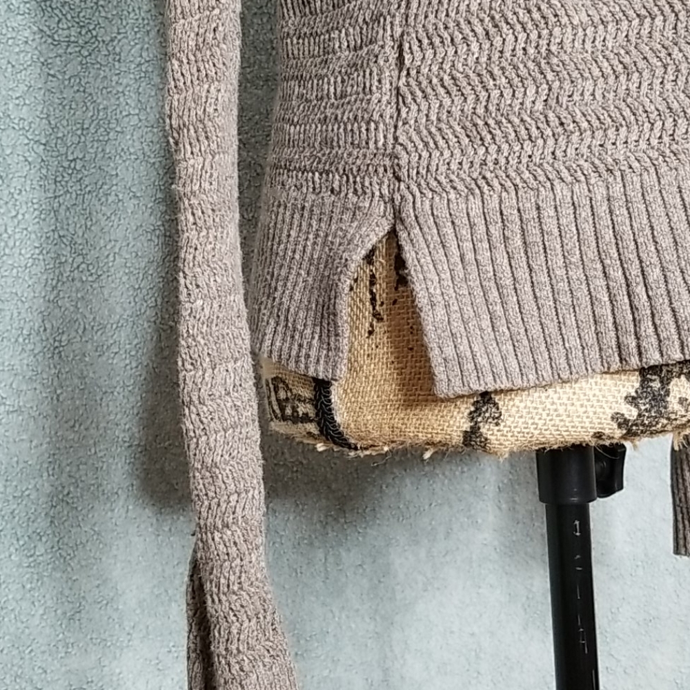 Loft Sweater - Picture 6 of 8